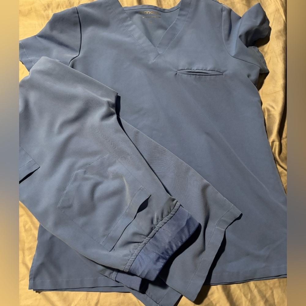 Ceil Blue Scrub Set. Mandala XS.